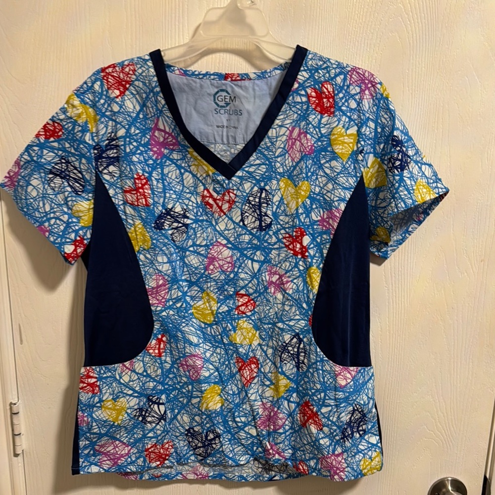 Gem Scrubs Women's Scrub Top XL Short Sleeve Pockets Colorful V-Neck Lightweight